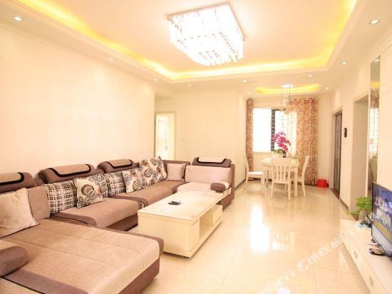 Aijia Family Apartment Hotel in Jiangsu