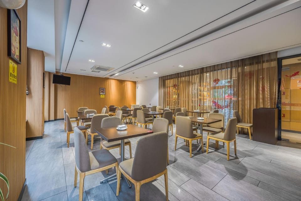 Homeinn Hotel (Ningbo Railway Station Lianfeng Middle Road) Hotel in Zhejiang