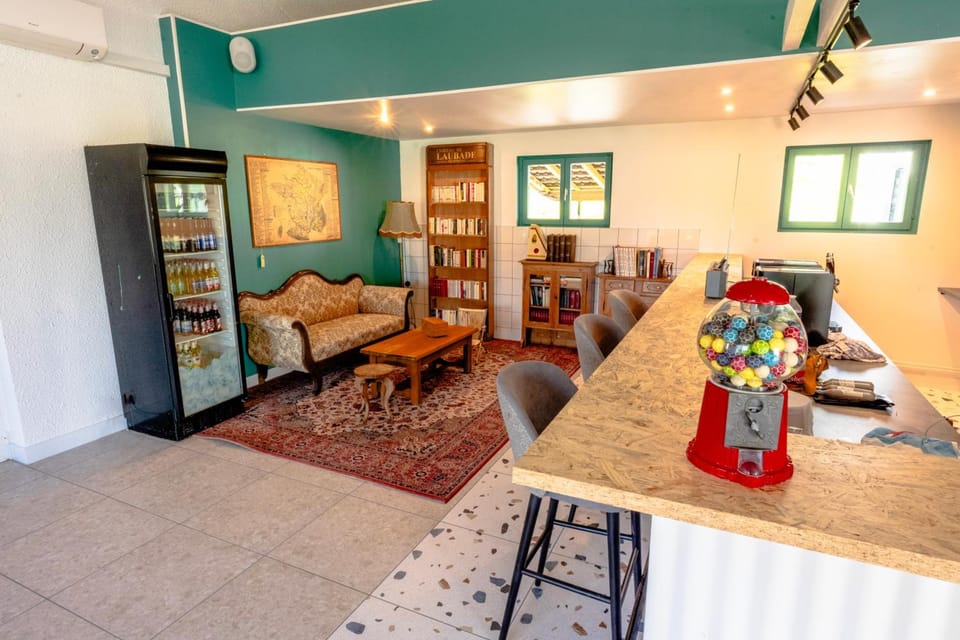 Bar/lounge