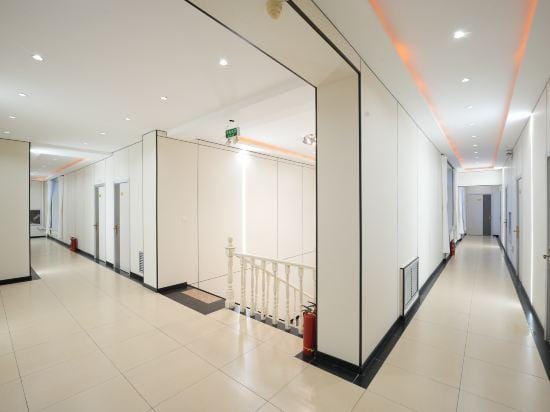 Longqing Business Hotel Hotel in China