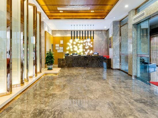 Golden Leaf Hotel (Wanjiang) Hotel in Guangzhou