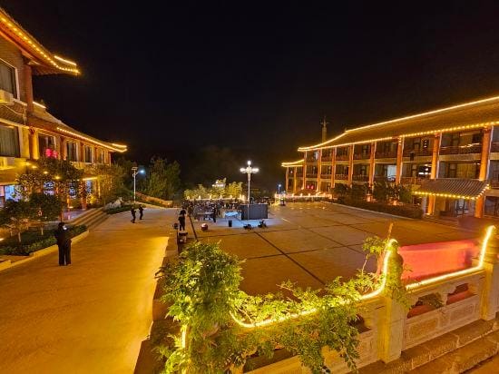 Big Bear Mountain Holiday Hotel Hotel in China