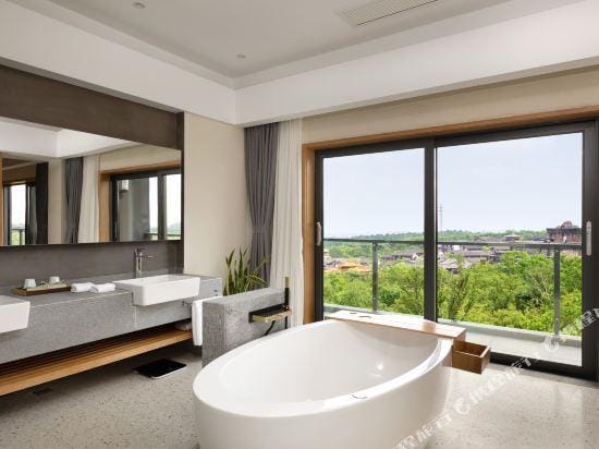 Maoshan Oriental Salt Lake City Mountain Hidden Su Hotel in Jiangsu
