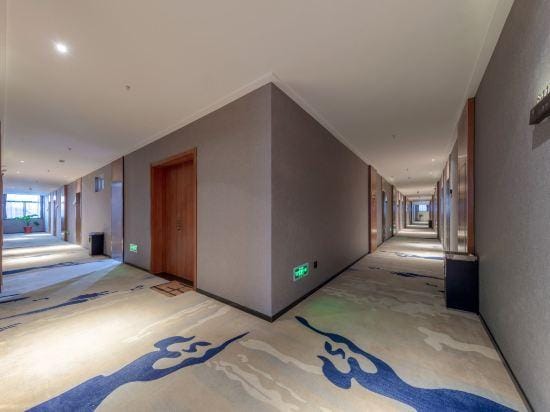 Huayi Hotel Hotel in Suzhou