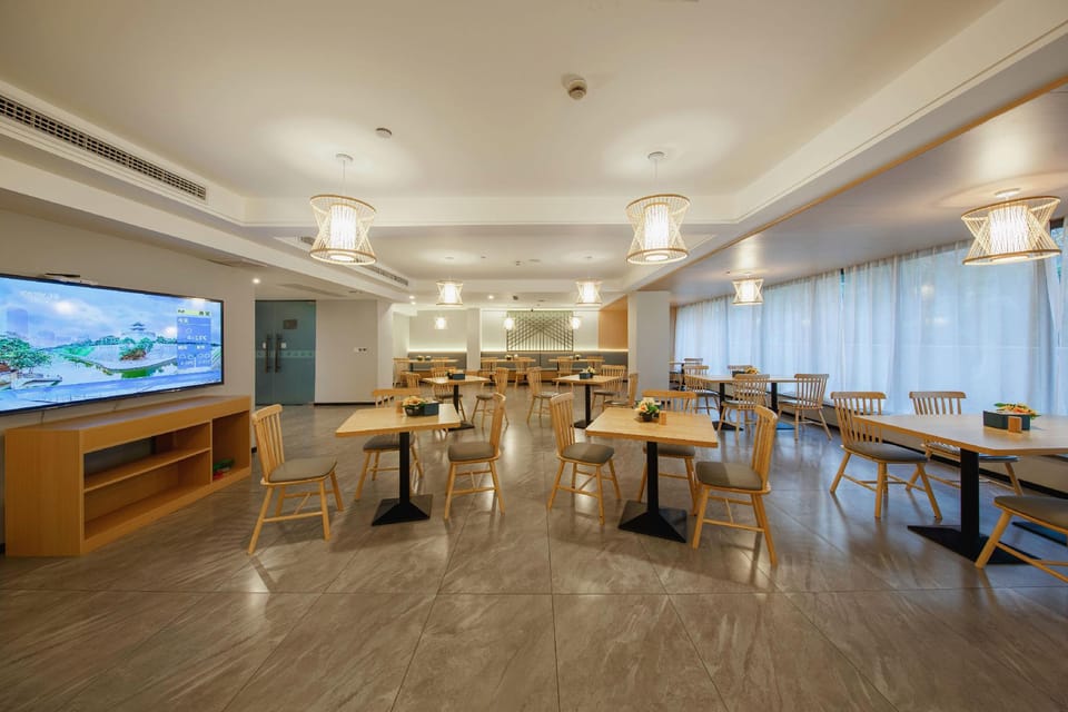 Maoshanwu Smart Hotel (Changzhou Universal Dinosaur City) Hotel in Suzhou