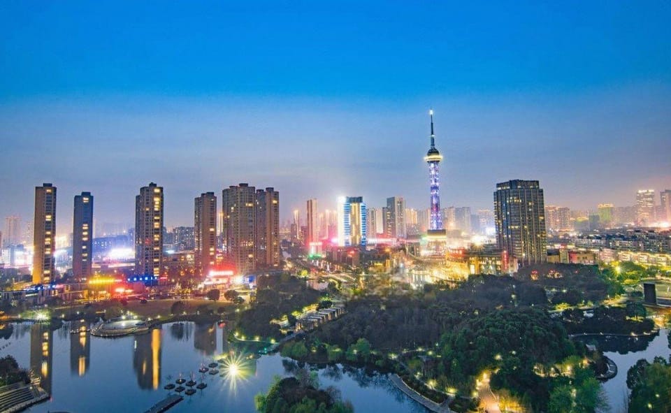 Qingmu Select Hotel (Changzhou Yancheng Xintiandi Park Subway Station) Hotel in Suzhou