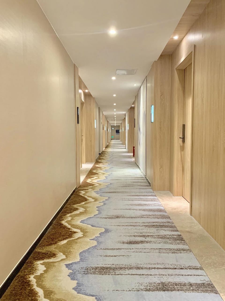 Qingmu Select Hotel (Changzhou Yancheng Xintiandi Park Subway Station) Hotel in Suzhou