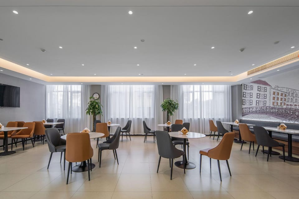 Homeinn Ripple Yun Hotel (Guangde Bus Passenger Transport Center) Hotel in Zhejiang