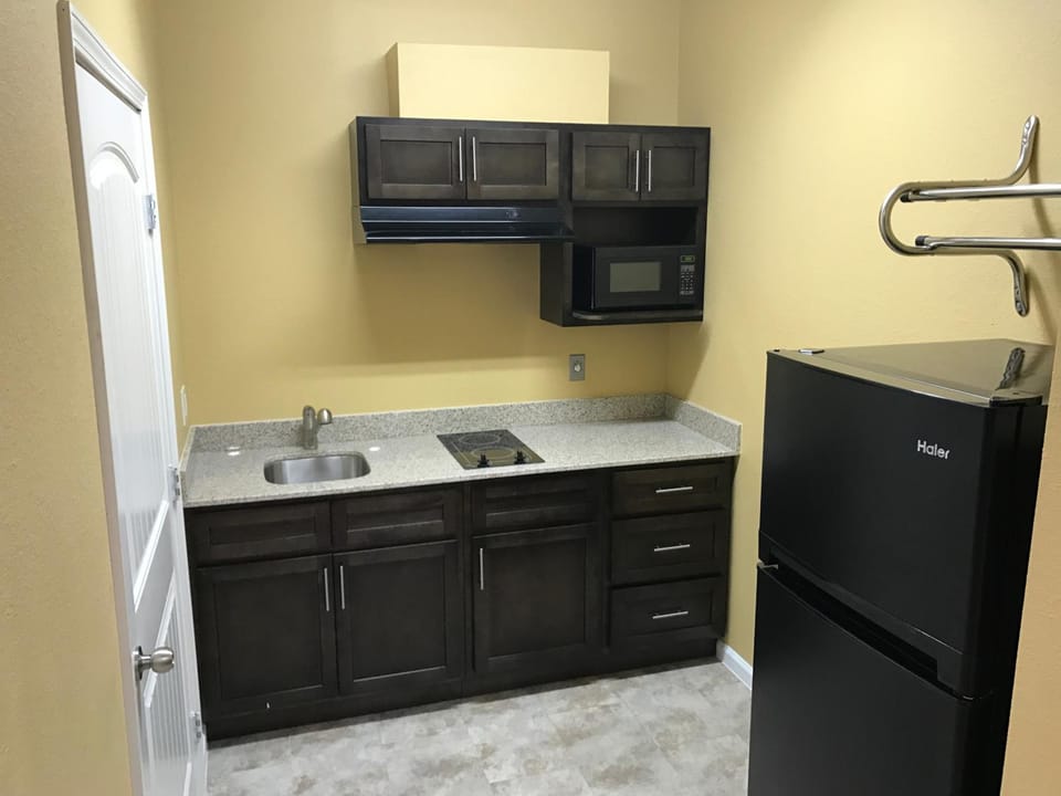 Deluxe Inn & Suites - Baytown Motel in Baytown