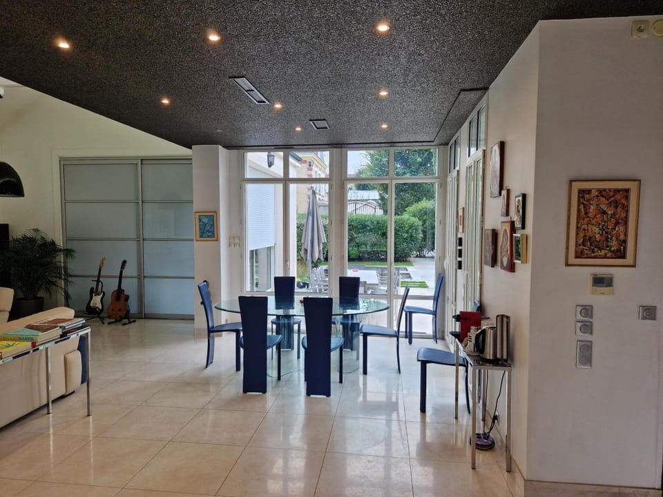 Villa Castoria Hotel in Saint-Germain-en-Laye