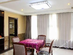Gold Holiday Hotel Hotel in Jiangsu