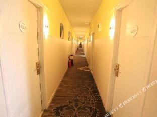 Hello Light Hotel (Bengbu Railway Station Mingyue Hotel) Hotel in Jiangsu