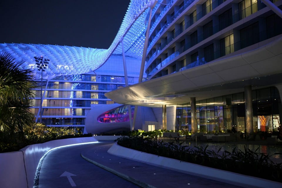 W Abu Dhabi - Yas Island Hotel in Abu Dhabi