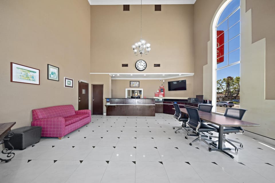 Econo Lodge Inn & Suites Fallbrook Downtown Hotel in Fallbrook