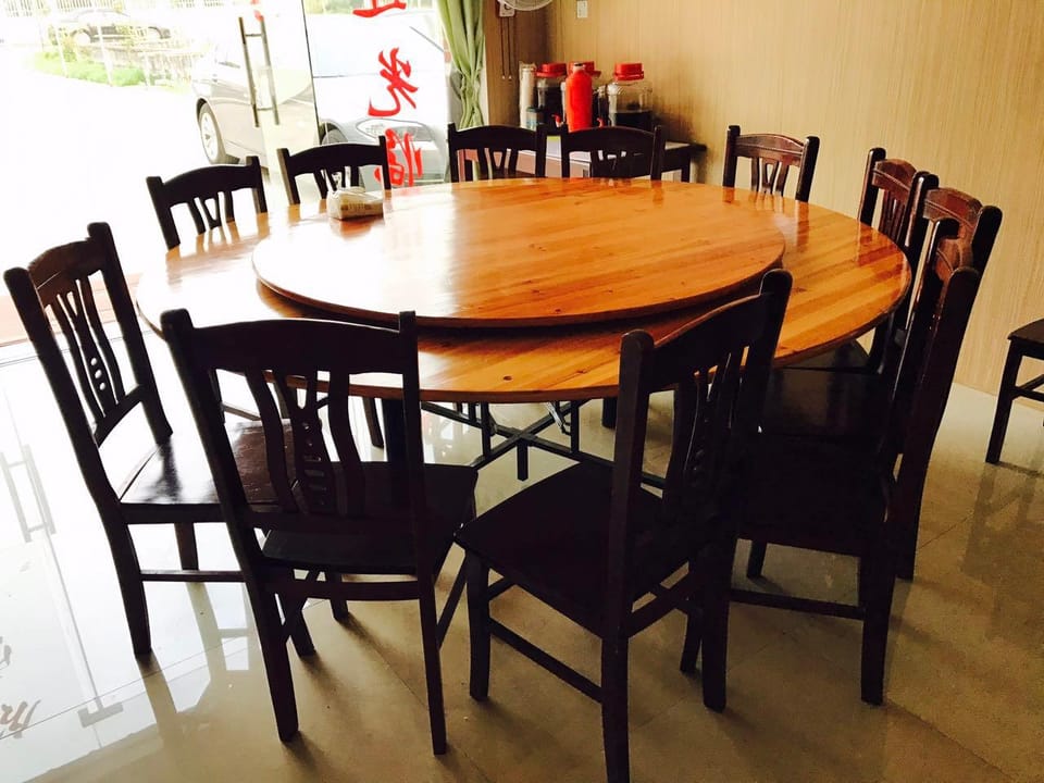 Baihe Hill Farmhouse Restaurant Hotel in Zhejiang