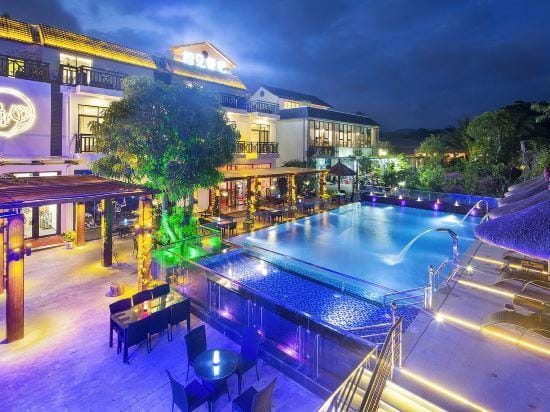 Free and Easy Guesthouse Hotel in Sanya