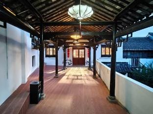 Nanxun Old Town Shuhuayuan Hostel Hotel in Suzhou