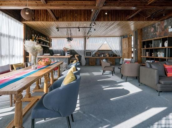 Bodu Lake View Inn Hotel in China