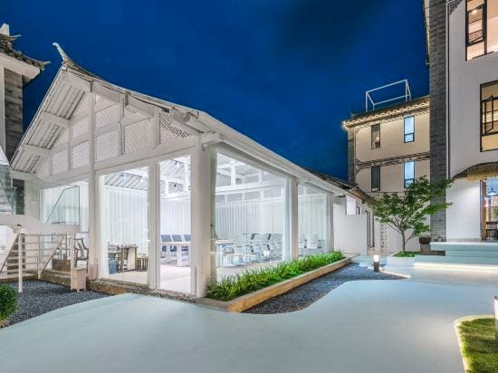 First Sight Yingshan Resort Hotel in China