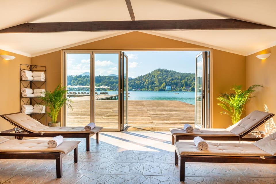 Promenaden-Strandhotel Marolt Hotel in Carinthia, Austria