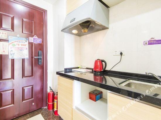Huaji Apartment Hostel (Pazhou Complex) Hotel in Guangzhou