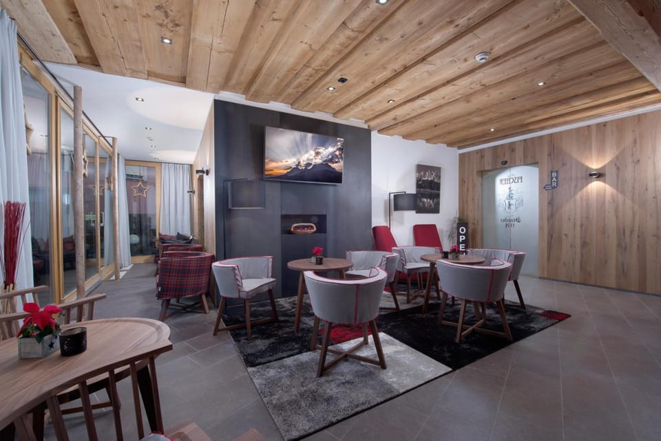 Bar/lounge