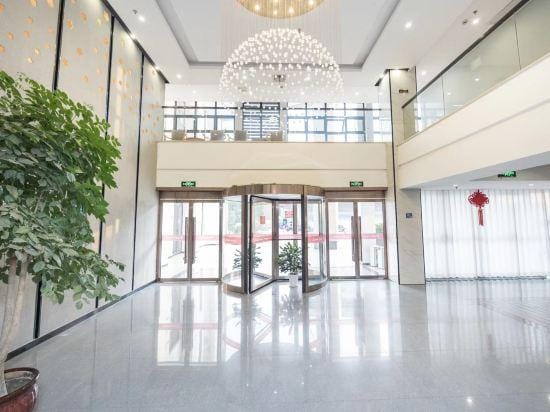 Huzhou Zhongwu Grand Hotel (Taihu Moon Bay) Hotel in Suzhou