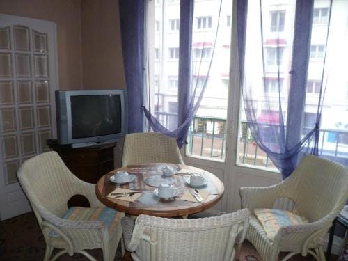 Hotel Bernieres Hotel in Caen