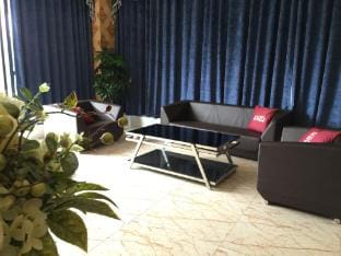 Junyi Hotel(Haining Jiayuan Plaza) Hotel in Hangzhou
