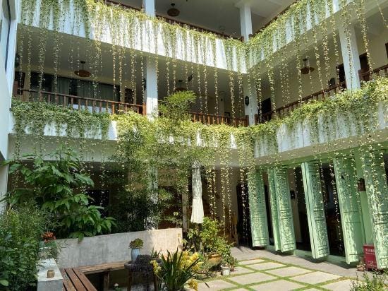 Deyishe Lake View Inn Hotel in China