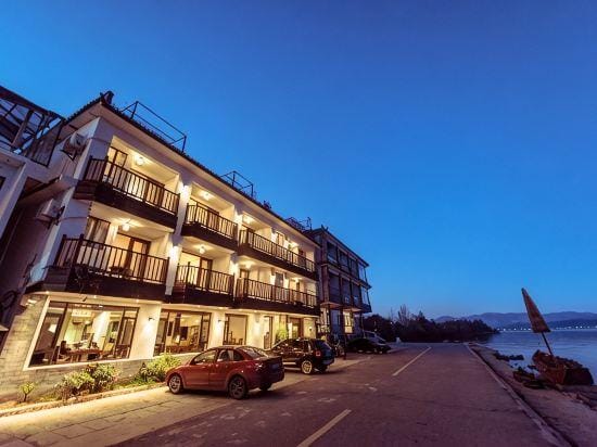 Deyishe Lake View Inn Hotel in China