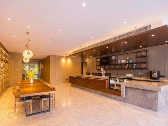 HanTing Premium Hotel (Haining China Leather Mall) Hotel in Hangzhou