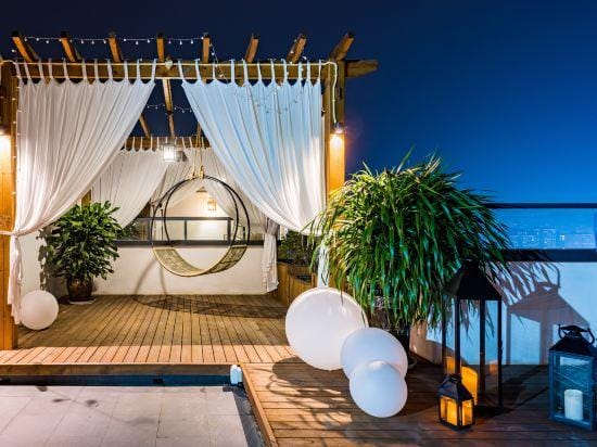 Dujiangyan Floating Spa Resort Villa Hotel in Chengdu