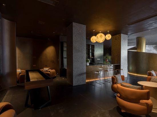 Elong International Hotel (Dongwu Intime City, Huzhou) Hotel in Suzhou