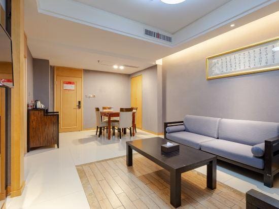 Qiaotou Restaurant Hotel in Zhejiang