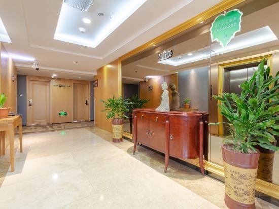 Qiaotou Restaurant Hotel in Zhejiang
