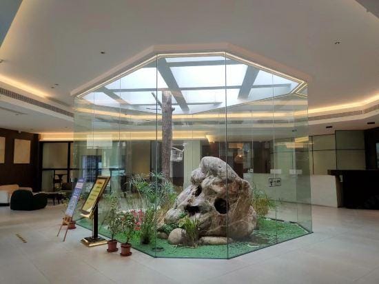 Qiaotou Restaurant Hotel in Zhejiang