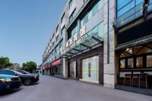 Xinghui Business Hostel Hotel in Shanghai