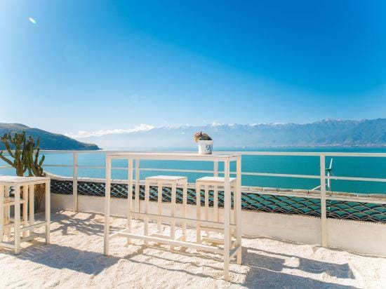 Hecha Kanyun Lake View Inn Hotel in China