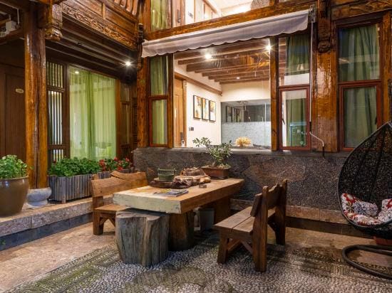Lijiang Houfu Inn Hotel in China