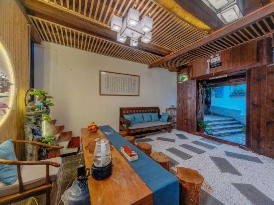 Beauty Jascha Inn Hotel in China