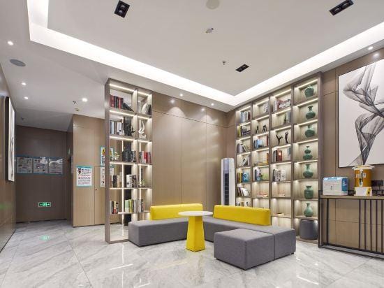 Oufeisi Hotel Select (Huzhou Zhili Children's Clothing Wholesale City) Hotel in Suzhou