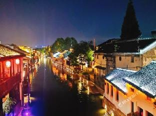 Hetang Yuese Homestay Hotel in Suzhou
