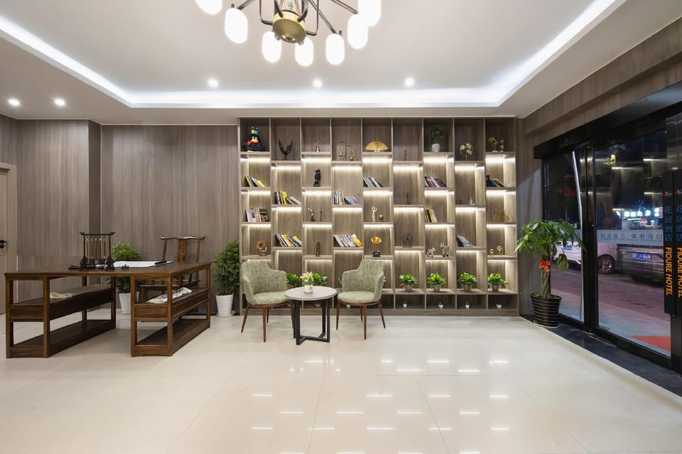 Huaju Hotel (Haining Haichang Road subway station store) Hotel in Hangzhou