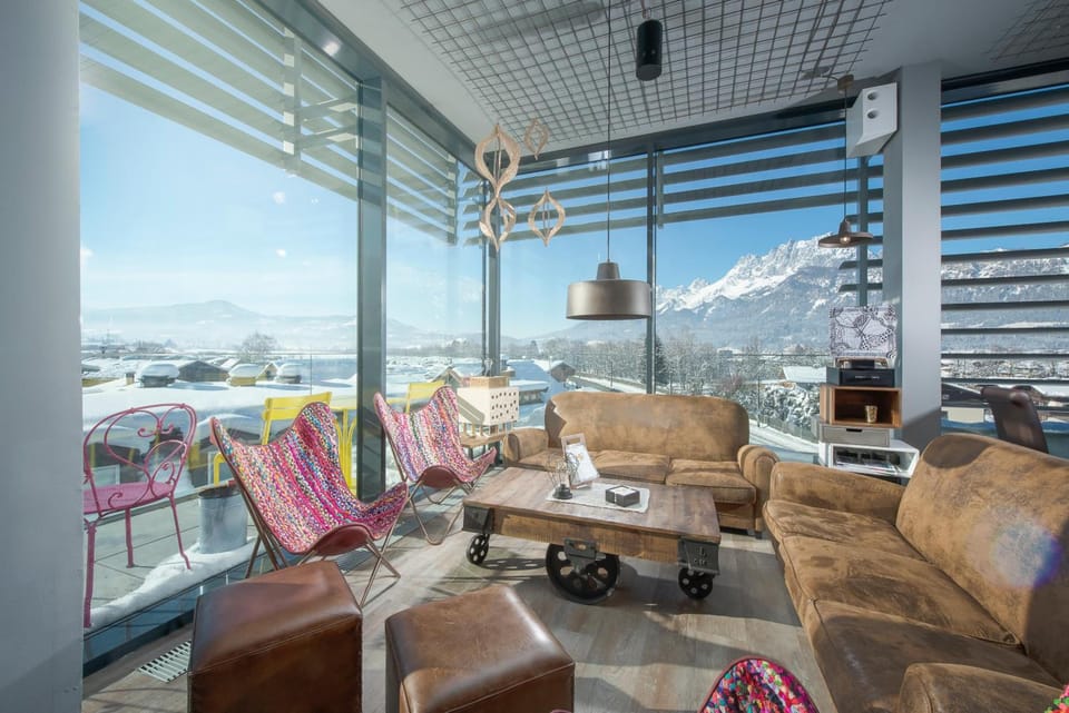 Bar/lounge