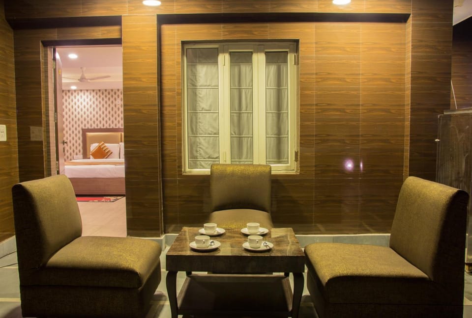 Hotel Pawan Plaza Hotel in New Delhi