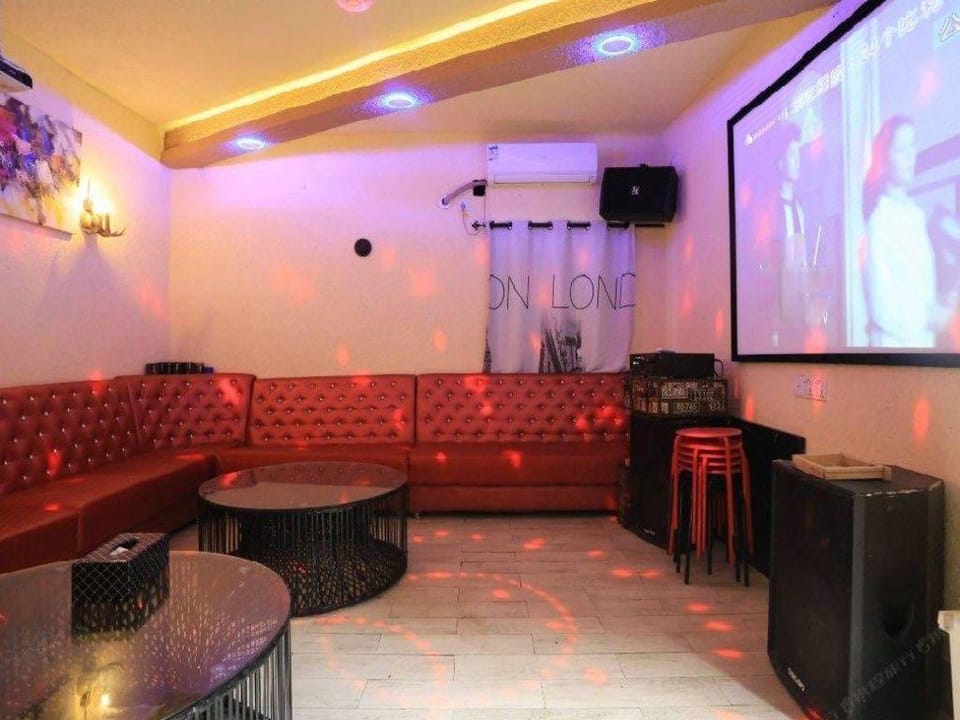 Season Seaview Inn Hotel in Shenzhen
