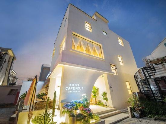 Cape No. 7 Sea House Hotel in Shenzhen