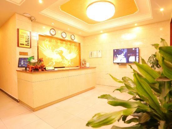 Yueyang Business Inn Hotel in Chengdu