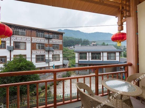 Changronglou Guesthouse Hotel in Hubei